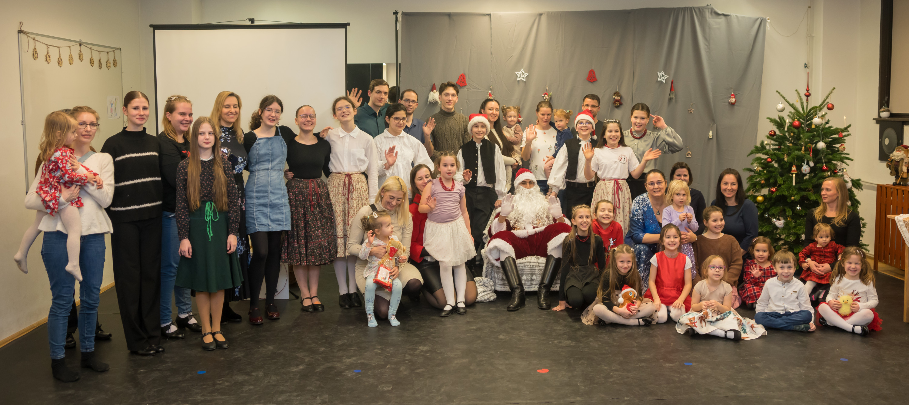 Suhol&oacute; kar&aacute;csony 2025